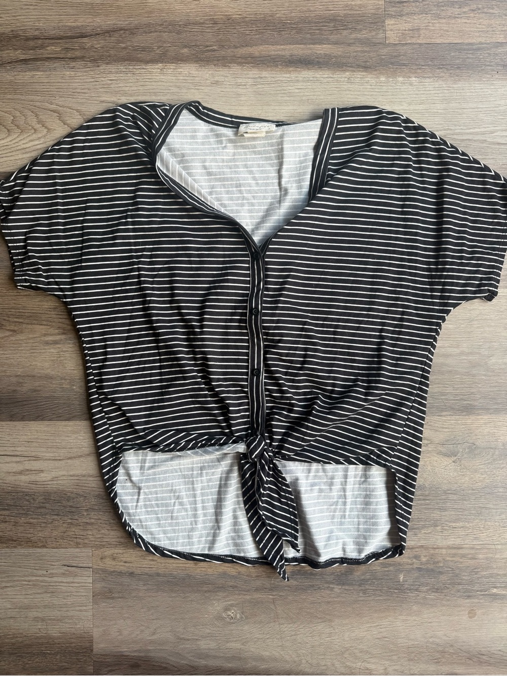 Striped Tie-Front Short Sleeve Top - Black/White